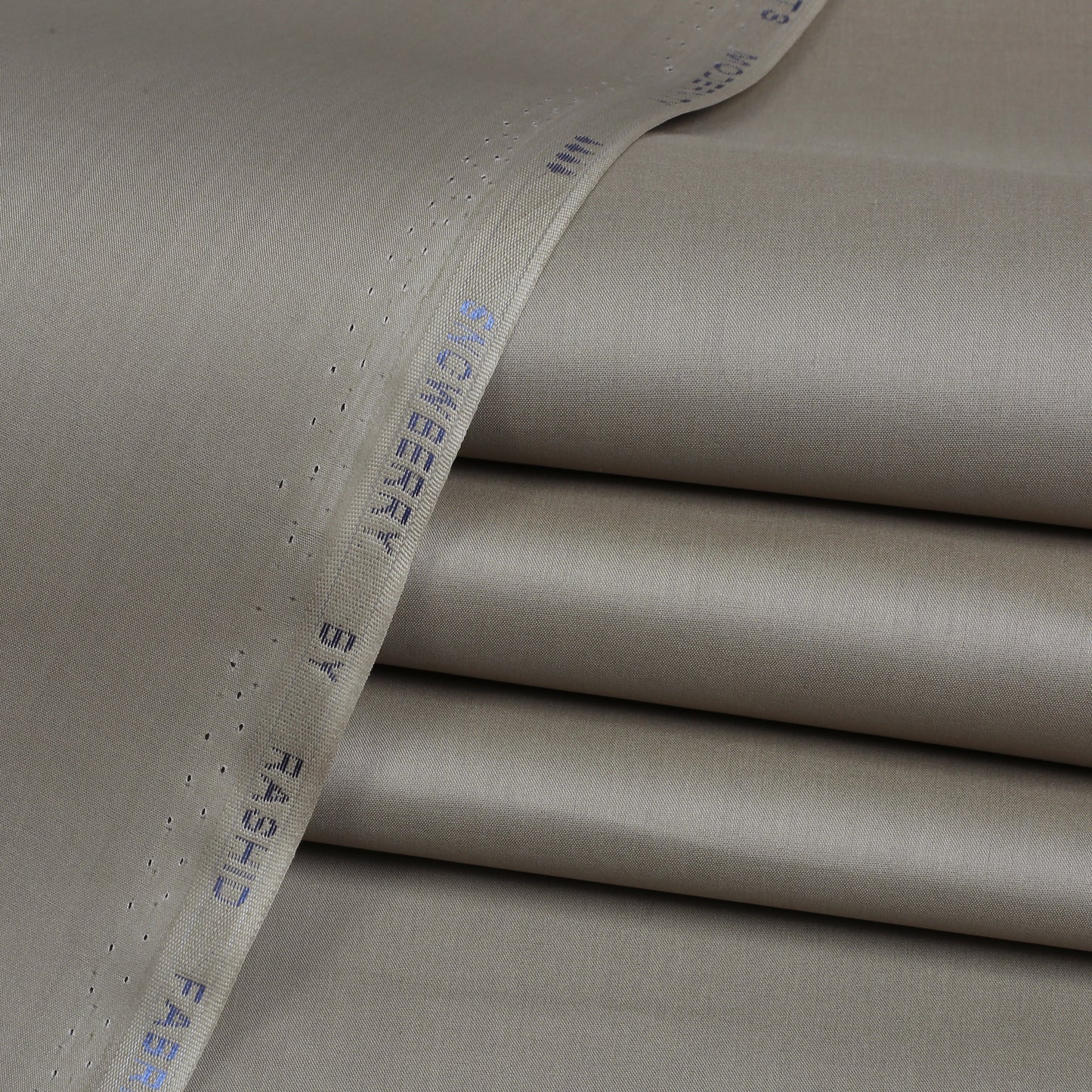 Snowberry Cotton - Semi Stiff Finish