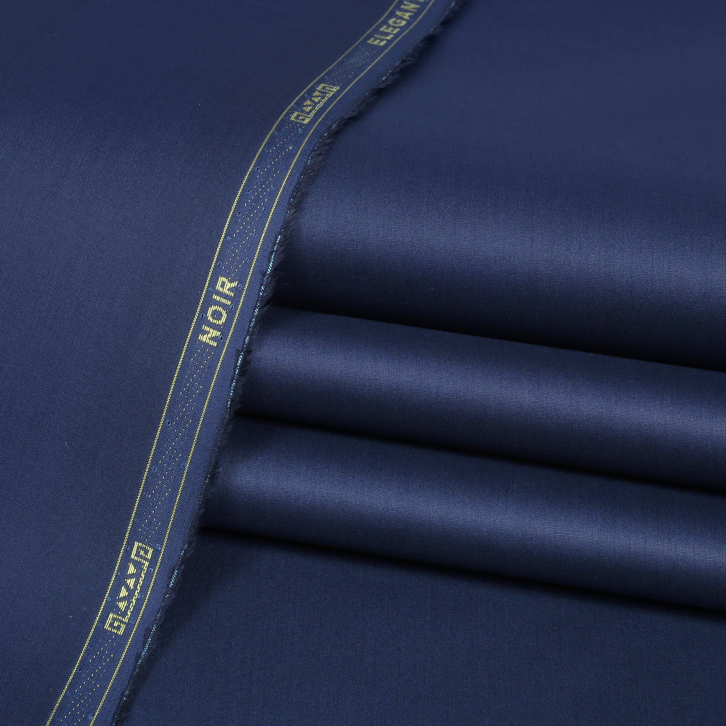 Noir Cotton - Semi Stiff Finish