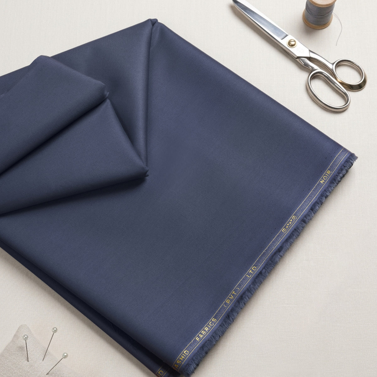 Noir Cotton - Soft Finish — detail